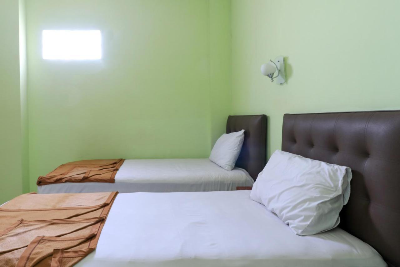 Hotel Prisma Sidoarjo Eksteriør bilde